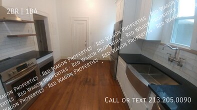 411 W Mistletoe Ave in San Antonio, TX - Building Photo - Building Photo