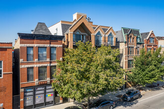 2336 N Damen Ave in Chicago, IL - Foto de edificio - Building Photo