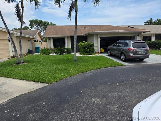 6 Hammond Pl