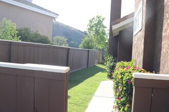 857 S Sapphire Ln in Anaheim, CA - Building Photo - Building Photo