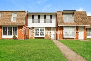 7560 Mt Hood in Dayton, OH - Building Photo