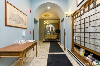 1 Linden Pl in Hartford, CT - Building Photo - Building Photo