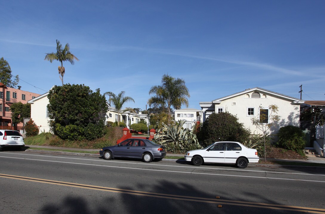 Rosemary Court in San Diego, CA - Building Photo