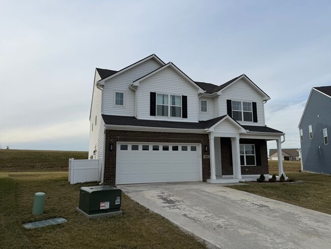 4266 Tingle Dr in Shelbyville, KY - Building Photo - Building Photo