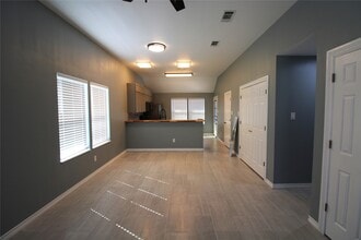 503 Austin St in Brazoria, TX - Building Photo - Building Photo