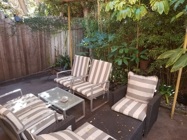 property at 1438 Laurel Ave