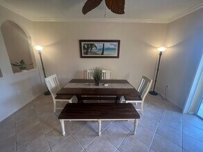 3752 Parkridge Cir in Sarasota, FL - Foto de edificio - Building Photo