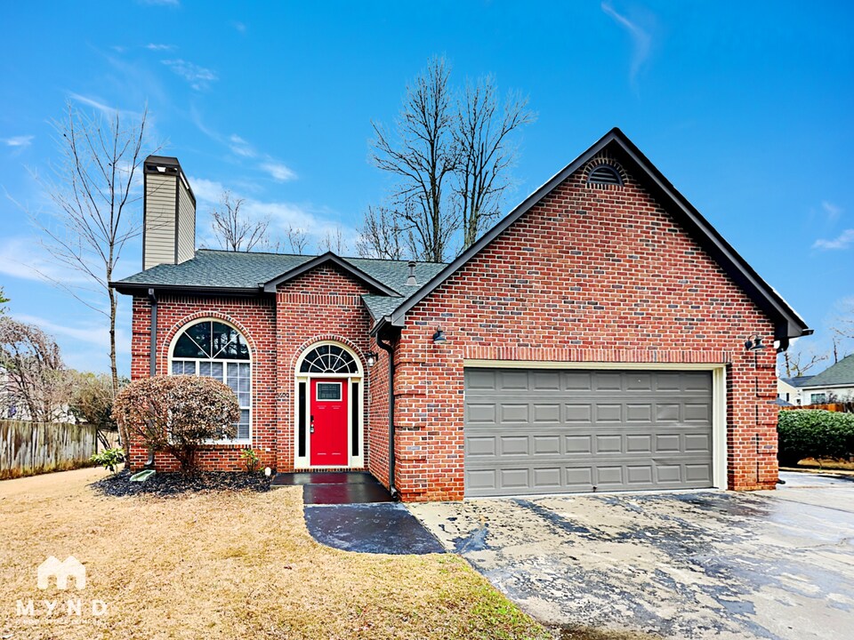 3600 Clearview Dr in Rex, GA - Building Photo