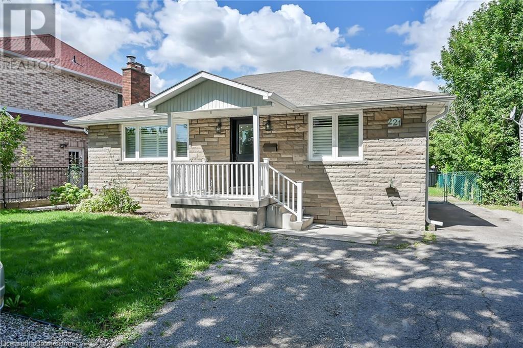221 Gray Rd in Hamilton, ON - Building Photo