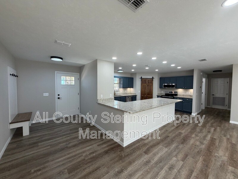 11880 49th Rd in Wellborn, FL - Building Photo