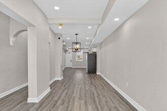 2102 W Saratoga St in Baltimore, MD - Building Photo - Building Photo