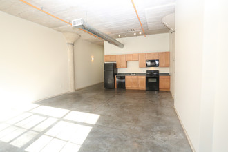 1818 Washington Ave in St. Louis, MO - Building Photo - Interior Photo