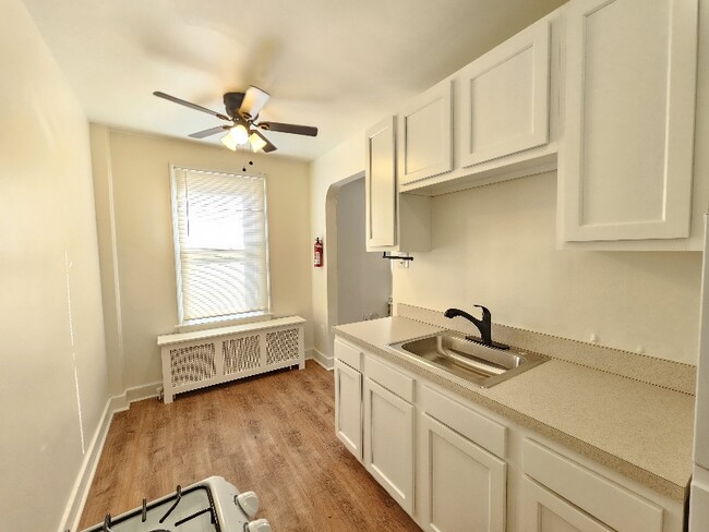 808 N Main St in Royal Oak, MI - Building Photo - Building Photo