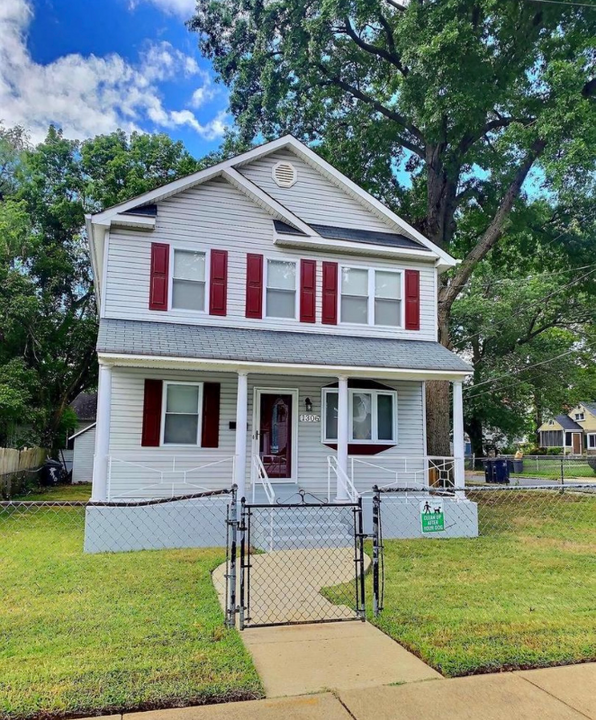 1 Doewood Ln in Capitol Heights, MD - Foto de edificio