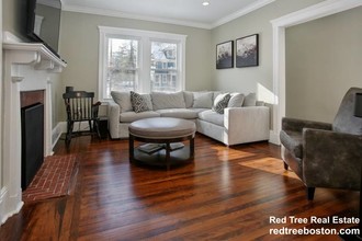 179 Tremont St, Unit 1 in Newton, MA - Building Photo - Building Photo