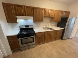 16 Pompeii St in Boston, MA - Building Photo