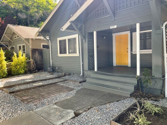 451 E 8th St in Chico, CA - Building Photo - Building Photo