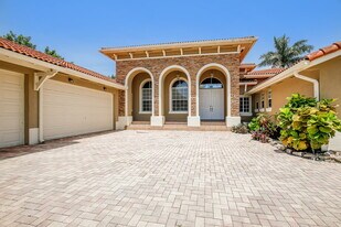 19367 SW 132nd Ct in Miami, FL - Building Photo