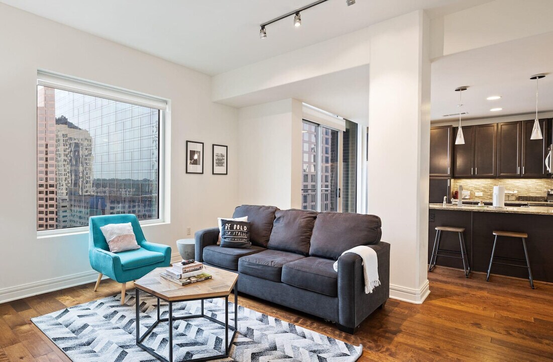 301 Brazos St in Austin, TX - Building Photo