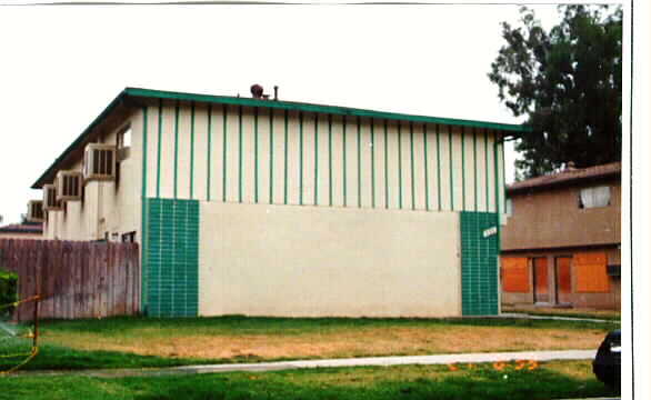 526 Penrose Dr in Corona, CA - Building Photo - Building Photo