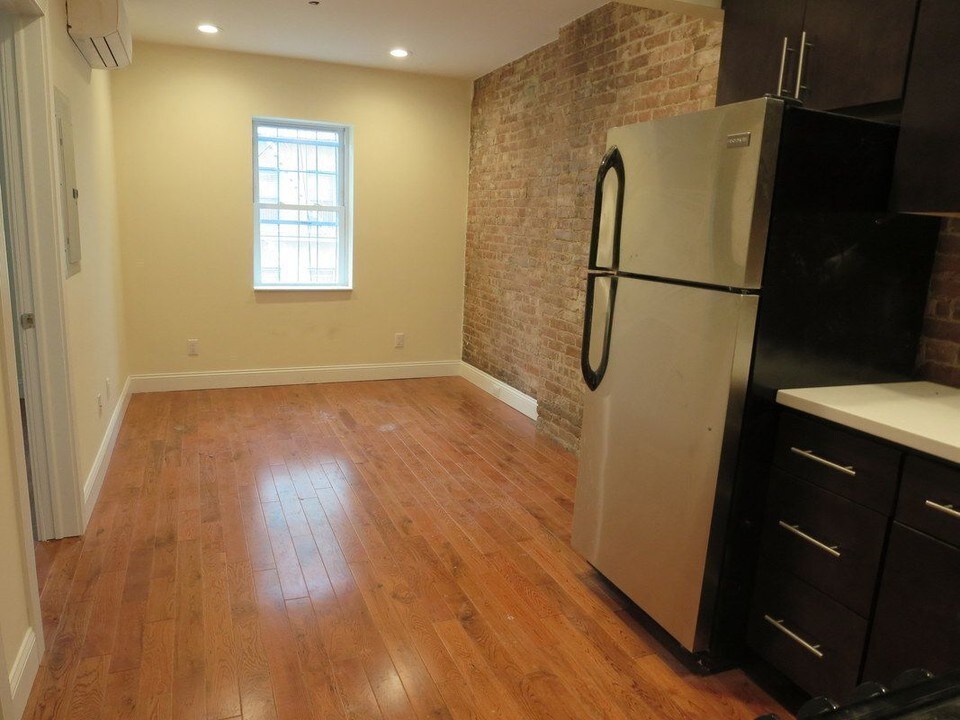 270 W 139th St in New York, NY - Building Photo