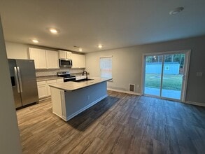 409 High Ridge Ct in Sneads Ferry, NC - Building Photo - Building Photo