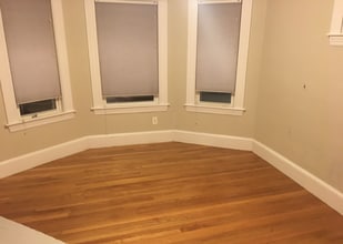 34 Sunset Rd, Unit 2 in Somerville, MA - Foto de edificio - Building Photo