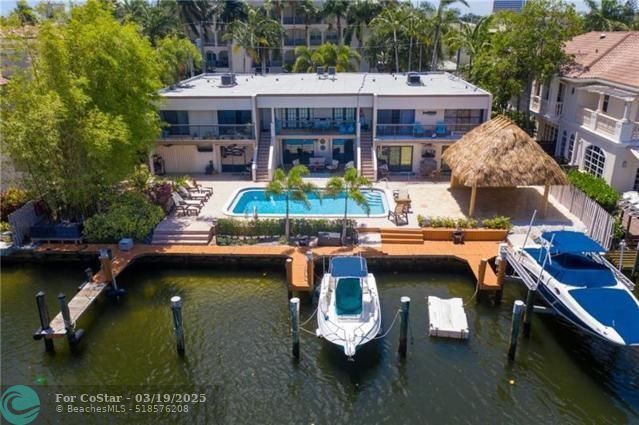 2713 NE 15th St in Fort Lauderdale, FL - Foto de edificio - Building Photo