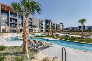 Aura High Pointe in Austin, TX - Building Photo