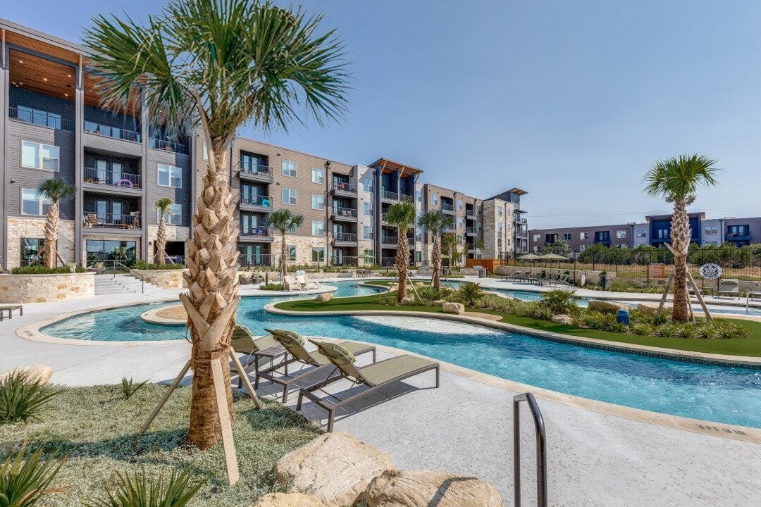 Aura High Pointe in Austin, TX - Foto de edificio