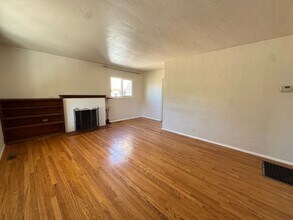 2747 Kathryn Ave SE in Albuquerque, NM - Building Photo - Building Photo