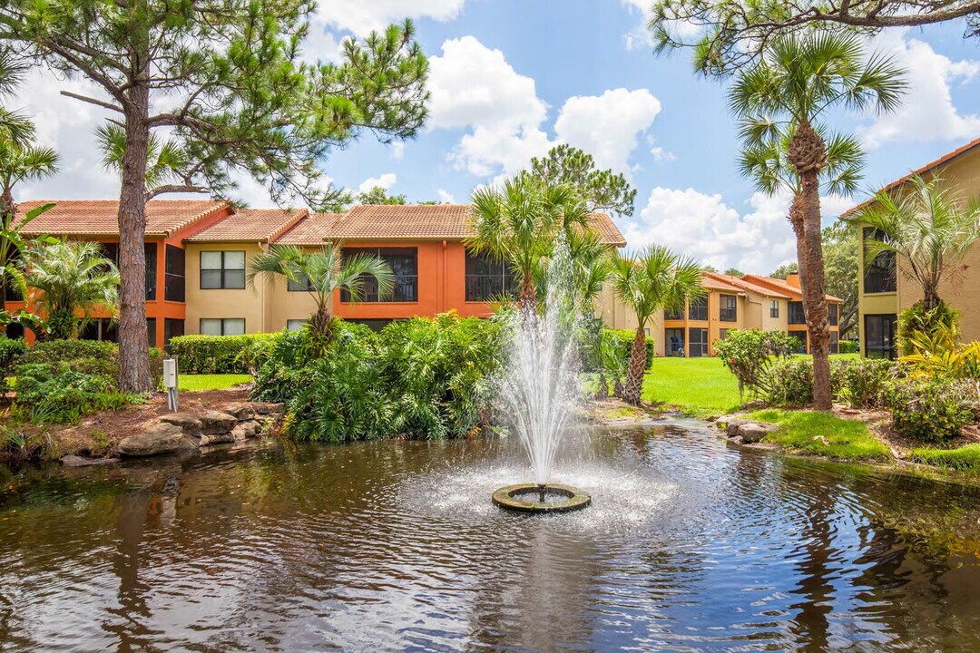 Maris Pointe in Orlando, FL - Foto de edificio