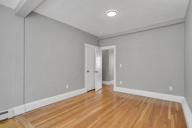 142 Sutherland Rd in Boston, MA - Building Photo - Building Photo