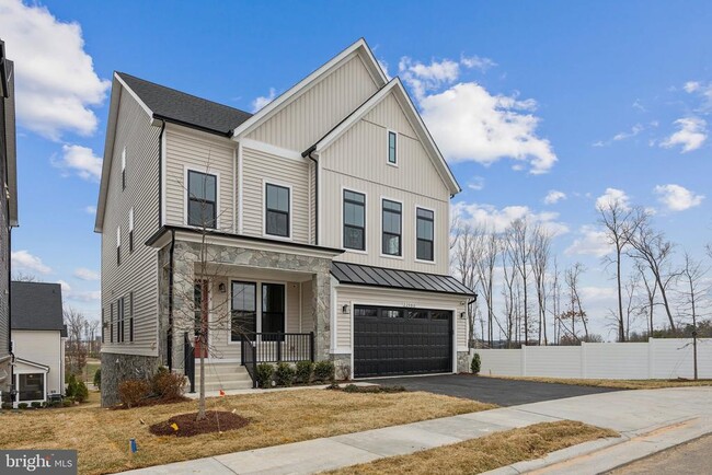 22980 Running Whisper Ct in Ashburn, VA - Foto de edificio - Building Photo