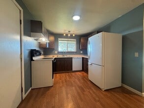 1965 Cypress Ct in Mckinleyville, CA - Building Photo - Building Photo