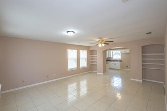 227 Malaga Dr in Laredo, TX - Building Photo - Building Photo