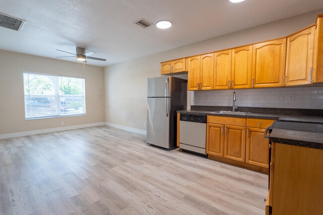 1301 NE 16th Terrace in Fort Lauderdale, FL - Building Photo - Building Photo