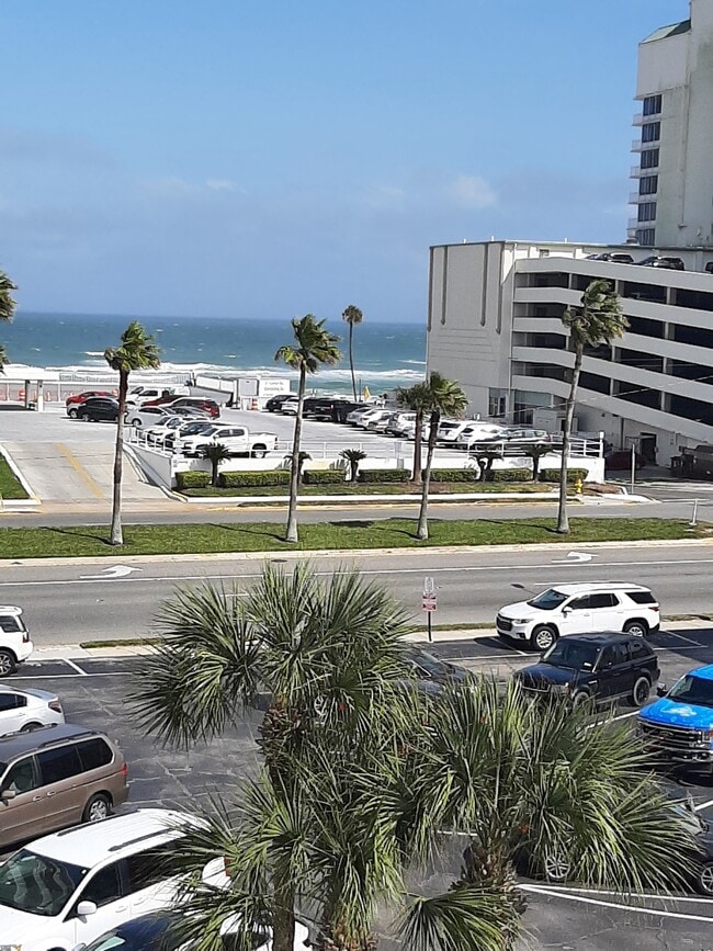 2727 N atlantic Ave, Unit 0417 in Daytona Beach, FL - Building Photo - Building Photo