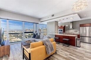 4471 Dean Martin Dr in Las Vegas, NV - Building Photo