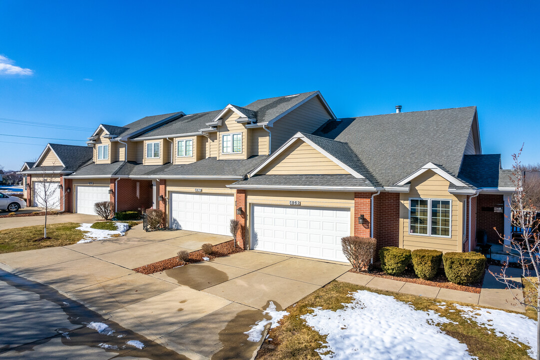 Jordan Creek South Townhomes in West Des Moines, IA - Building Photo