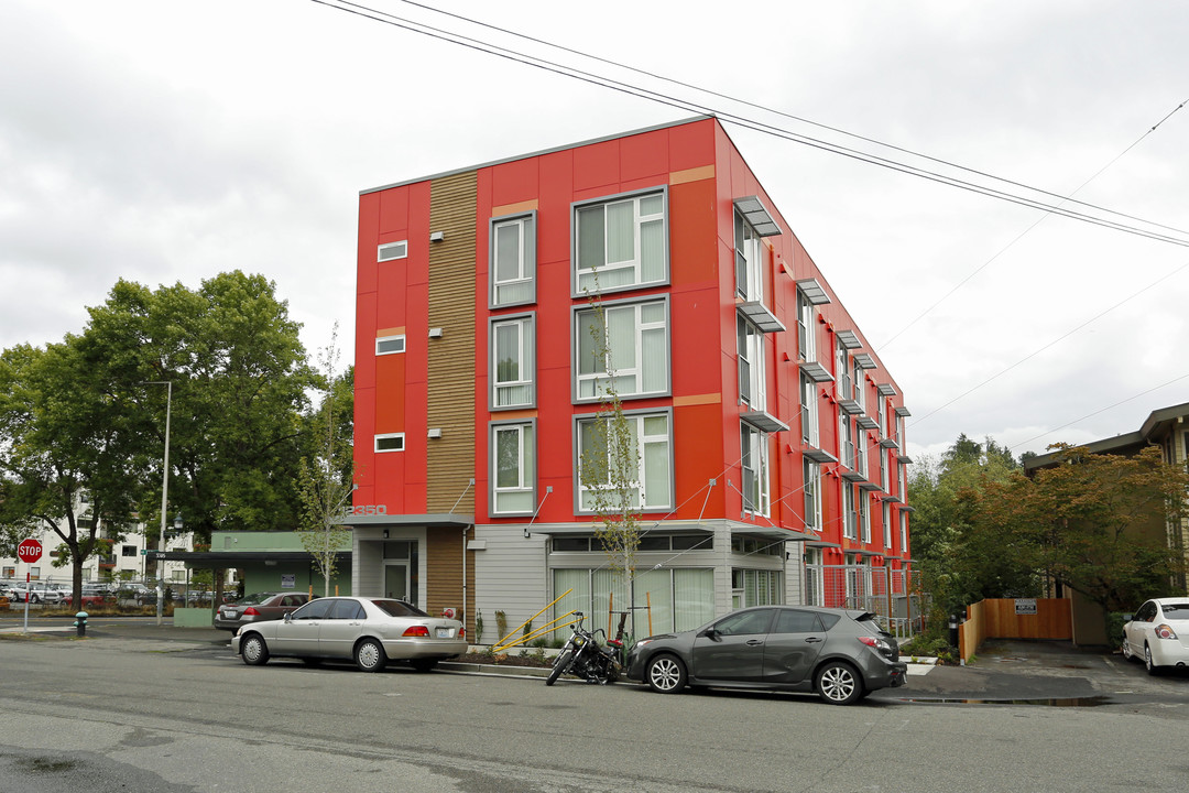 12350 33rd NE in Seattle, WA - Building Photo