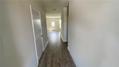 11805 Amber Stream Ln in Manor, TX - Building Photo - Building Photo