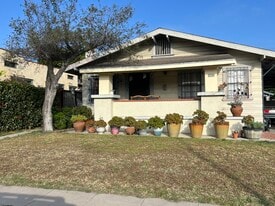 2114 S Rimpau Blvd in Los Angeles, CA - Building Photo