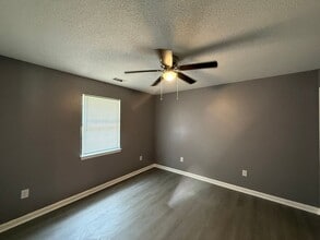 1005 Lucy Ln in Statesboro, GA - Building Photo - Building Photo