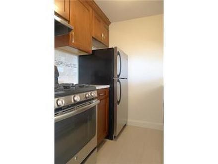 33 Greenwich Ave in New York, NY - Building Photo