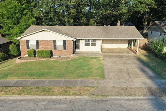 5205 Stratford Rd