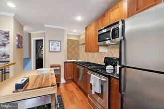 3009 W Girard Ave in Philadelphia, PA - Building Photo - Building Photo