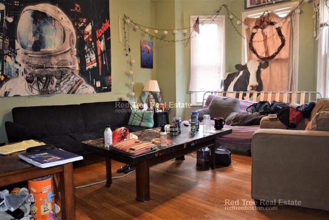 216 Freeman St, Unit 2