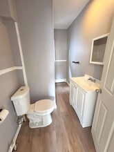 90-92 Boutwell Street, Unit 92 Boutwell Street in Pawtucket, RI - Foto de edificio - Building Photo