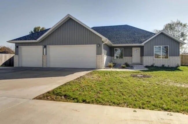 property at 3668 W Overland St